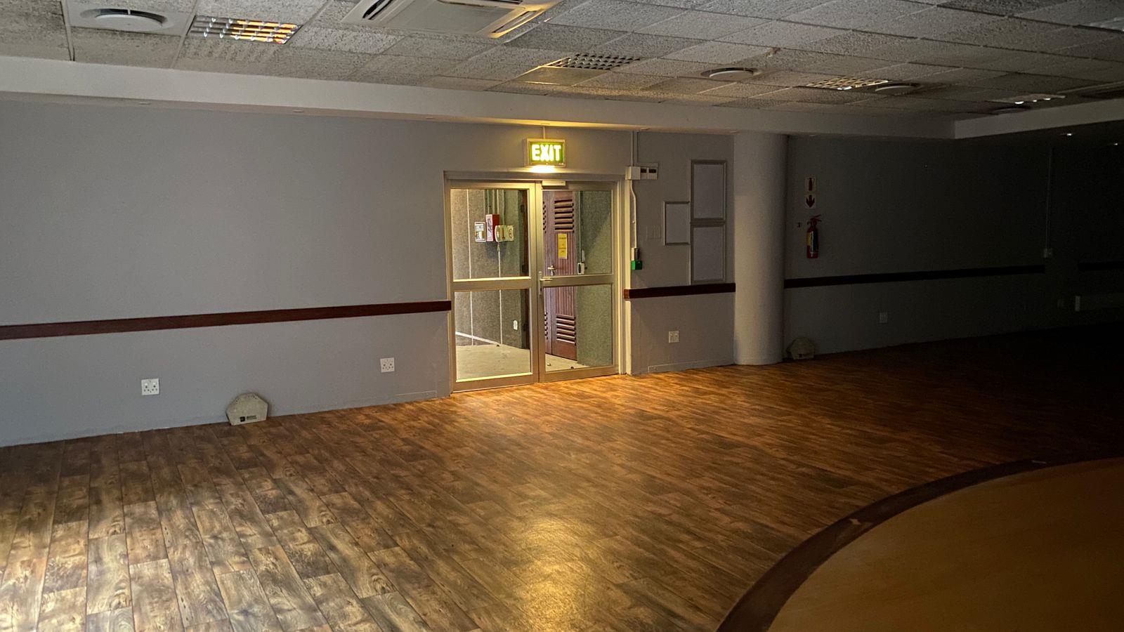 To Let commercial Property for Rent in Esterville Western Cape